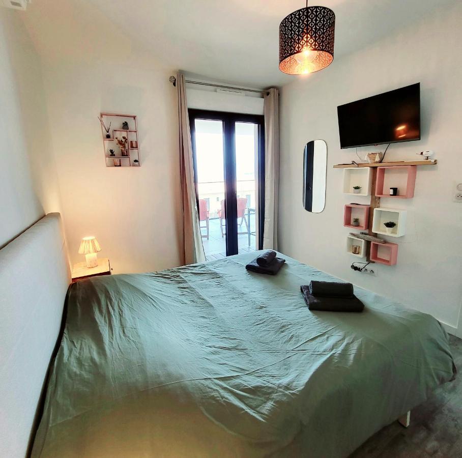Appartement De Standing Bord De Mer Pietrosella Экстерьер фото