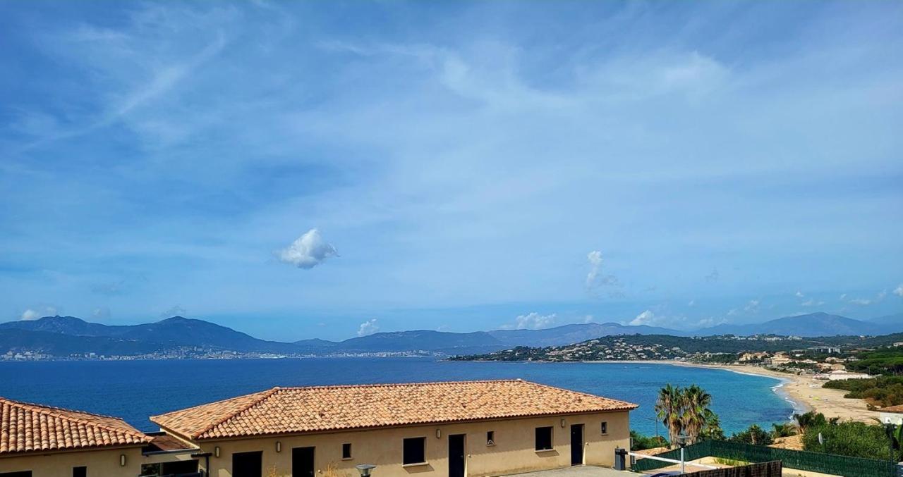 Appartement De Standing Bord De Mer Pietrosella Экстерьер фото