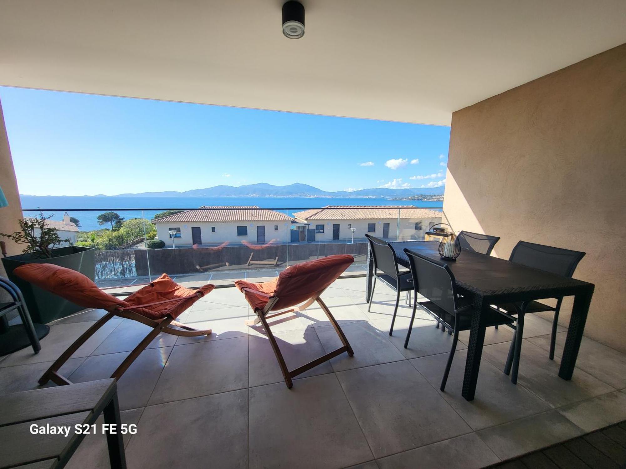 Appartement De Standing Bord De Mer Pietrosella Экстерьер фото