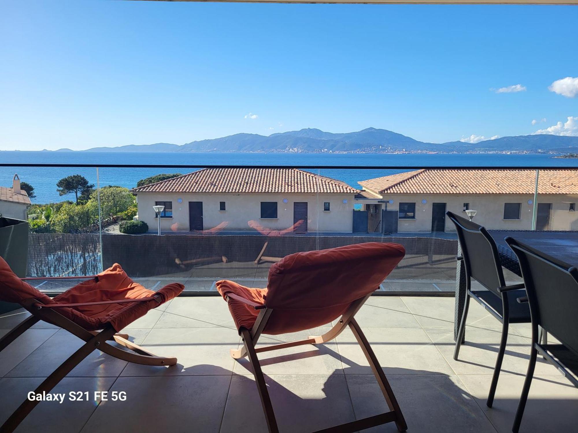Appartement De Standing Bord De Mer Pietrosella Экстерьер фото